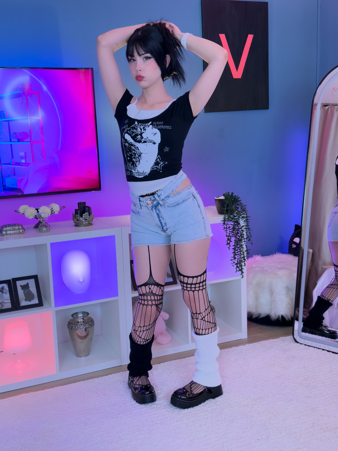 Cat tee look